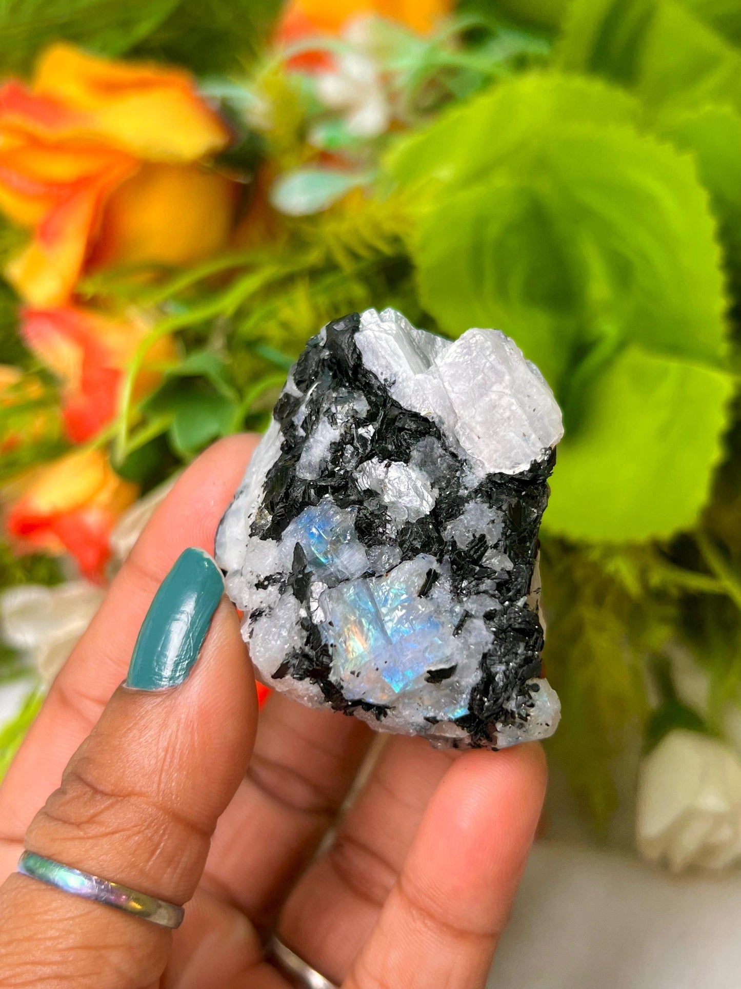 Premium White Rainbow Moonstone Crystal Natural Rough Stone with Beautiful Rainbow 84 Gram