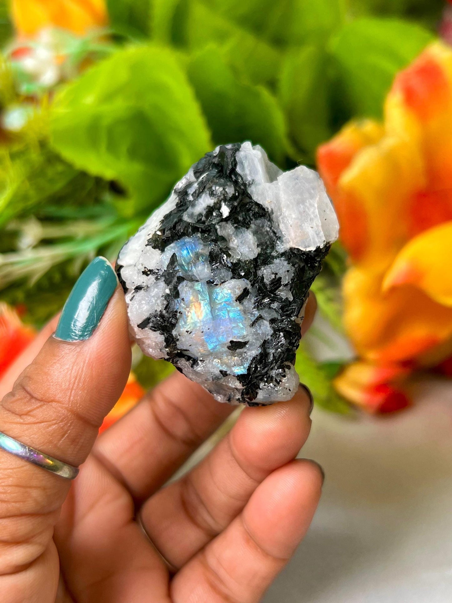 Premium White Rainbow Moonstone Crystal Natural Rough Stone with Beautiful Rainbow 84 Gram