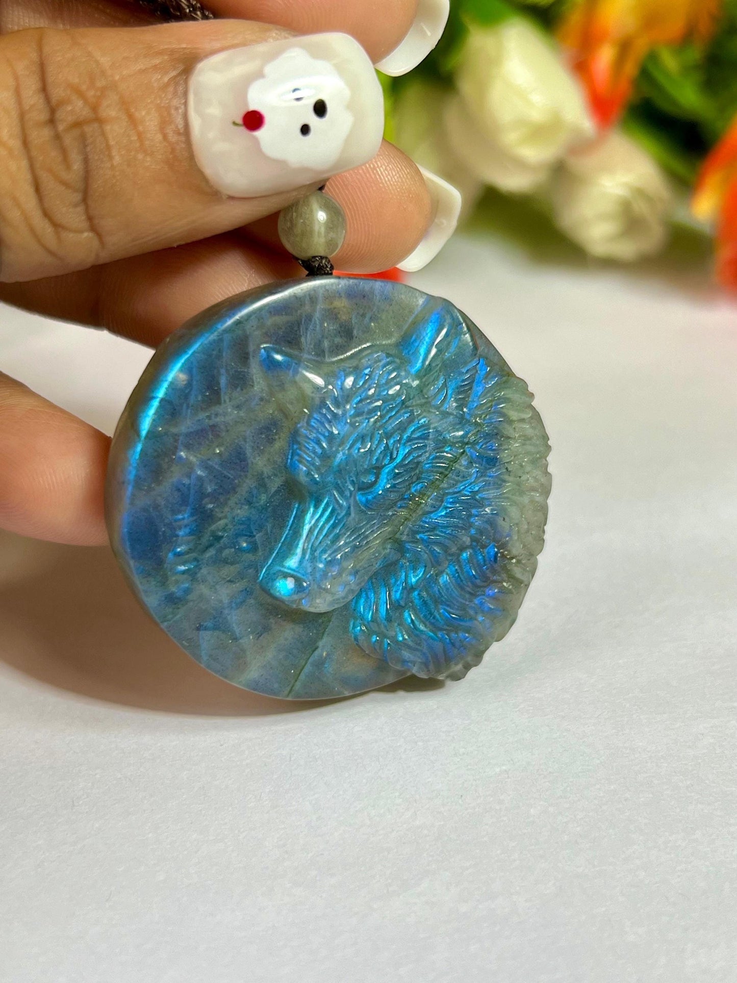2" Labradorite Stone Wolf Face Carving Pendant Necklace – Mystical Glow for Balance & Protection