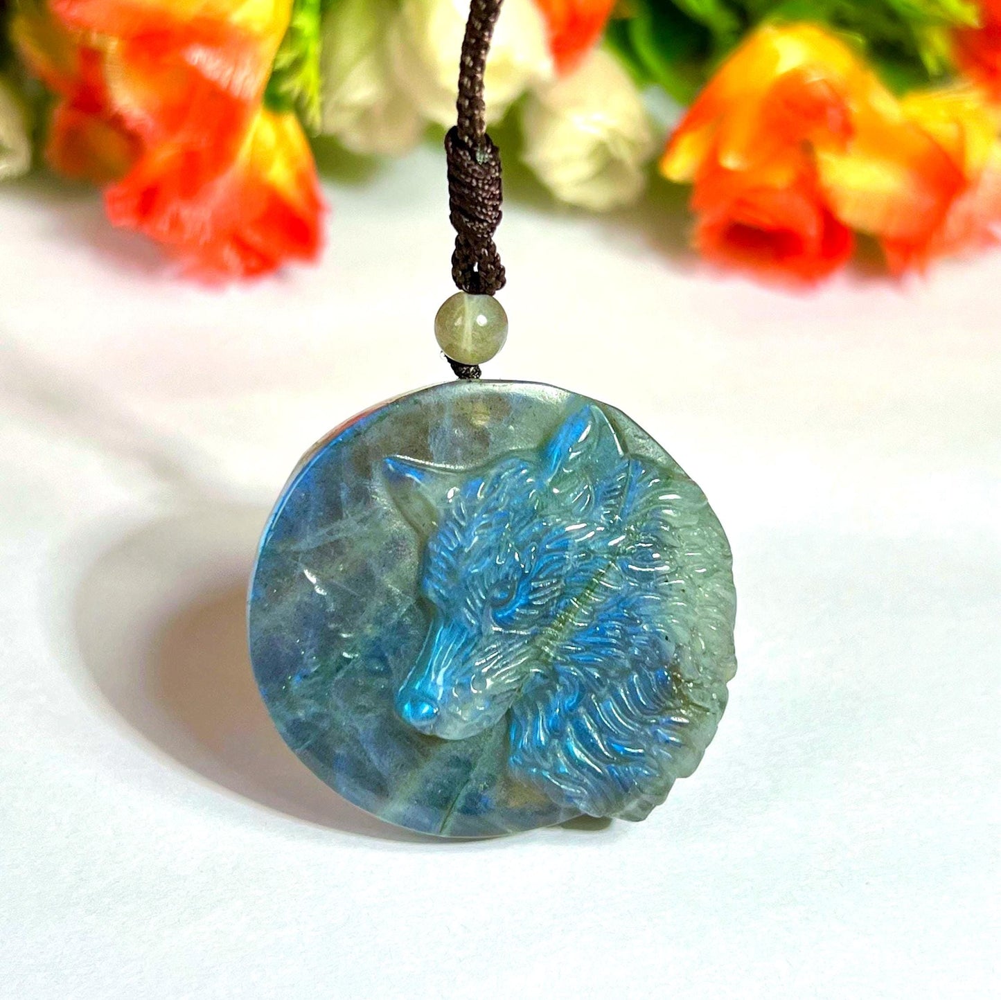 2" Labradorite Stone Wolf Face Carving Pendant Necklace – Mystical Glow for Balance & Protection