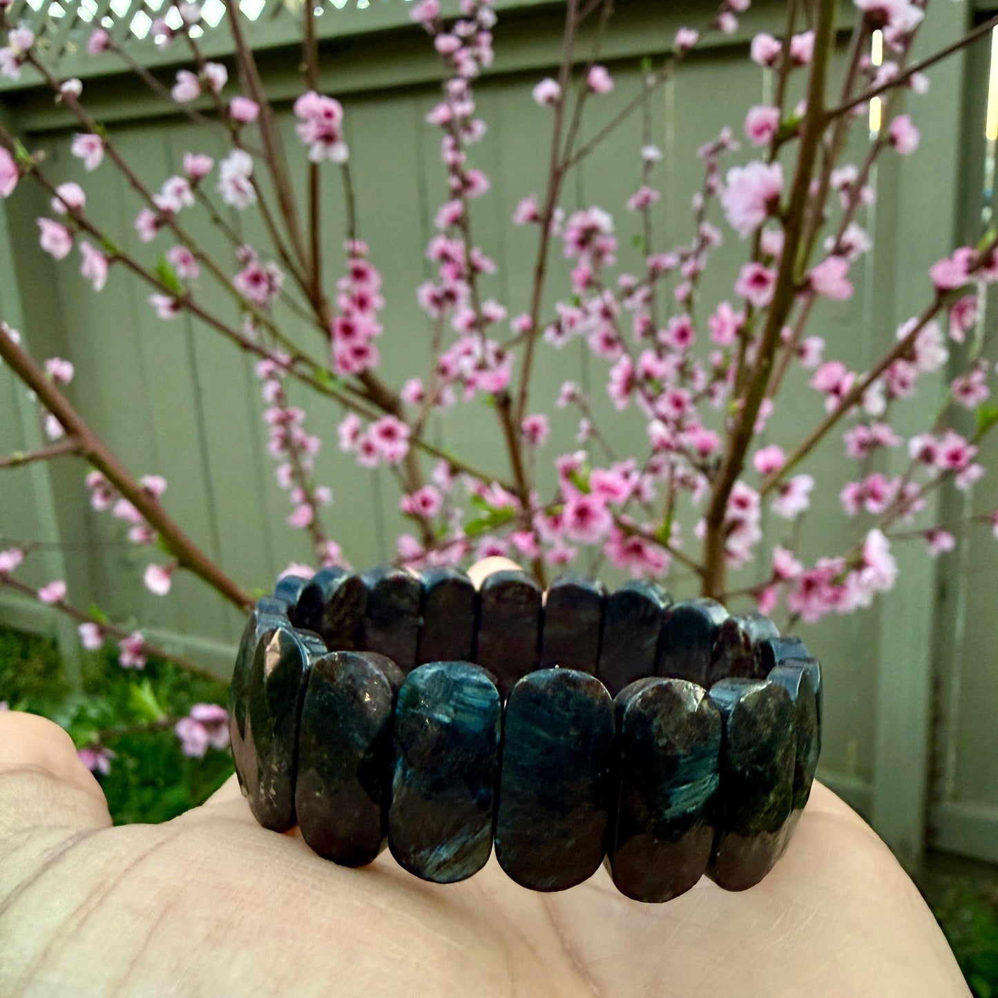 Greenland Nuummite Bracelet 20x10mm Rare Stone, Protection Grounding Crystal, Sorcerer’s Stone