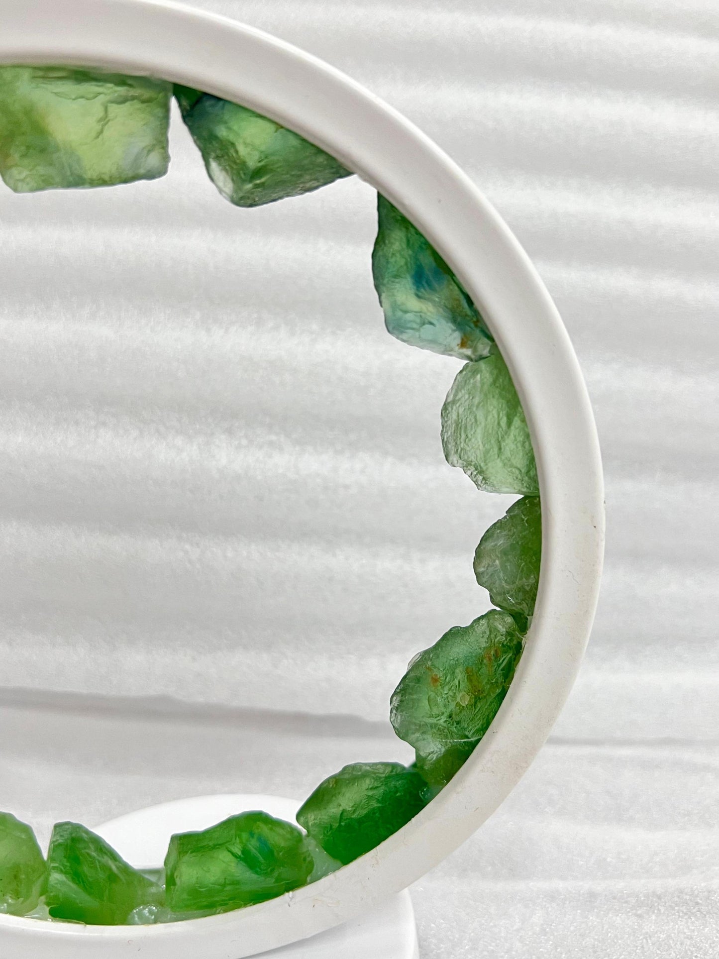 Green Fluorite Stone Crystal USB Night Light – Harmonizing Lamp for Focus, Ambiance, Meditation, Home & Office Décor, Housewarming Gift