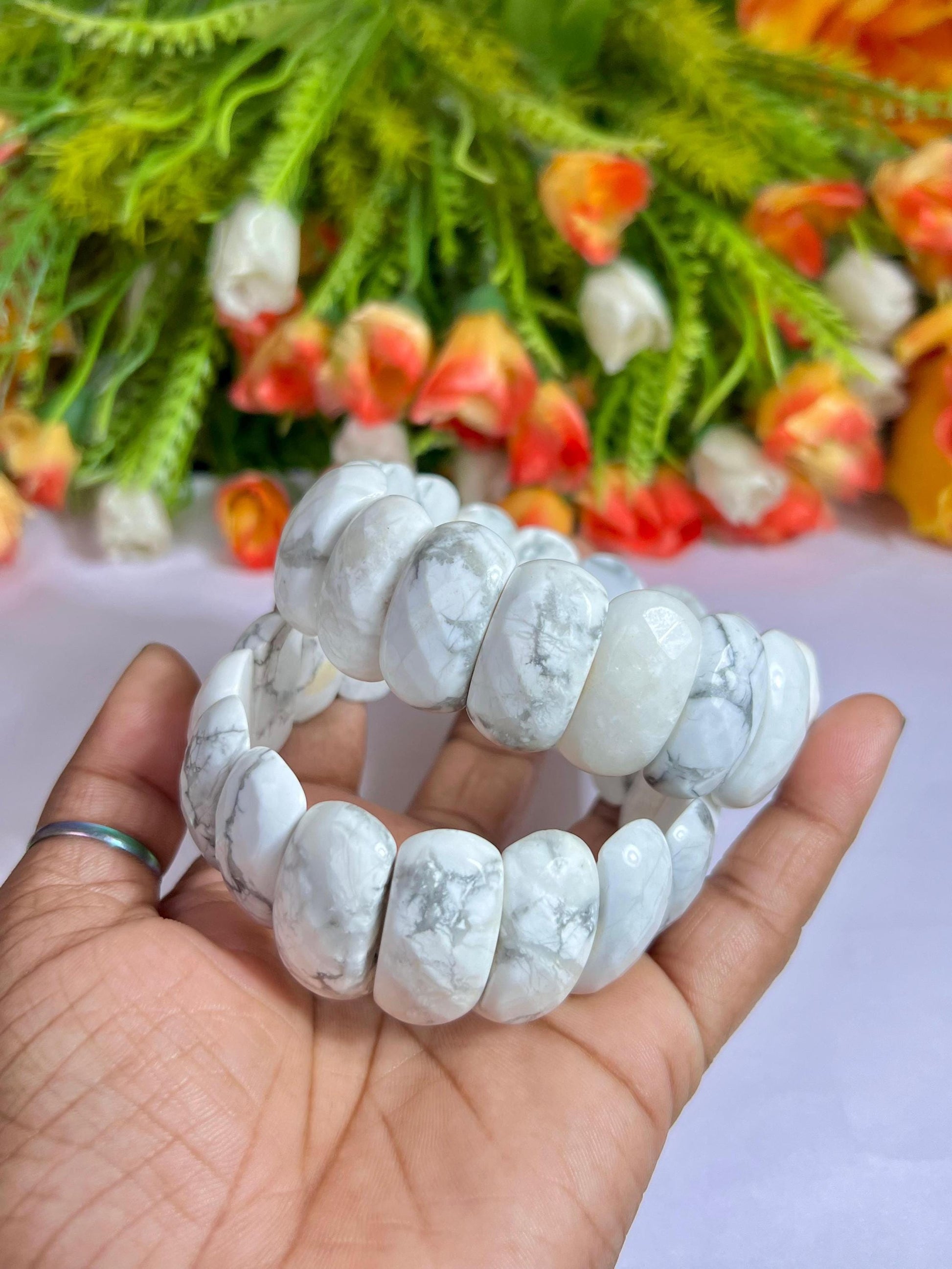 25 MM Howlite Stone Bracelet l Stretchable Bracelet