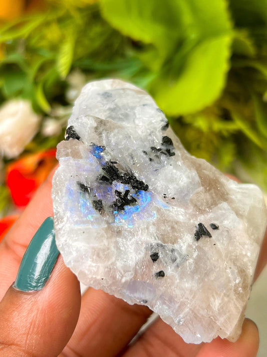 Premium White Rainbow Moonstone Crystal Natural Rough Stone with Beautiful Rainbow 100 Gram