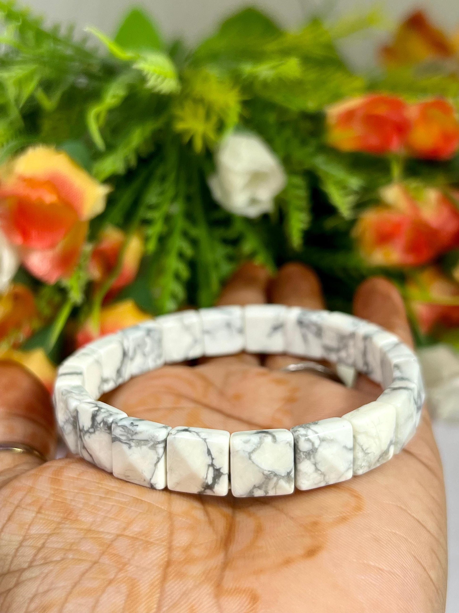 Howlite Stone Pyramid Shape 10 MM Bracelet