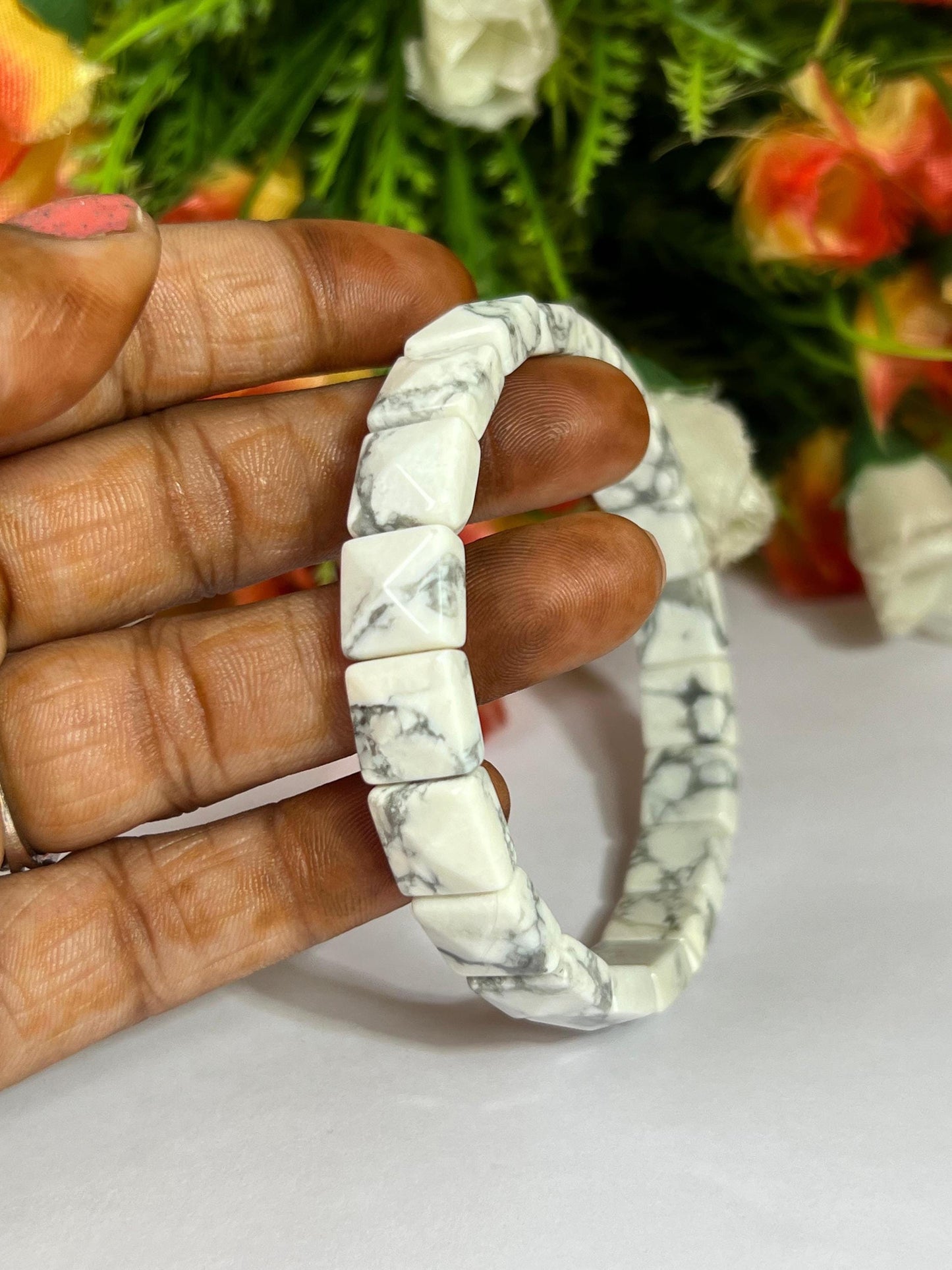 Howlite Stone Pyramid Shape 10 MM Bracelet