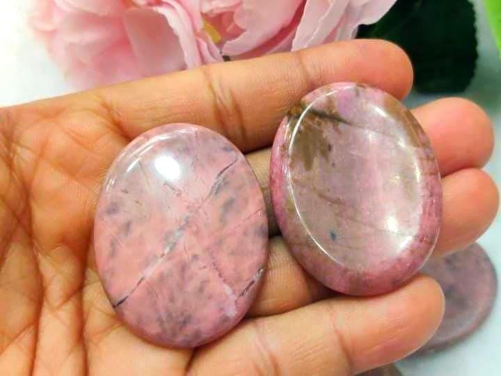 Rhodonite Worry Stone – Crystal Worry Stone – Pocket Stone – Healing Crystal - 4.5x3.5cm