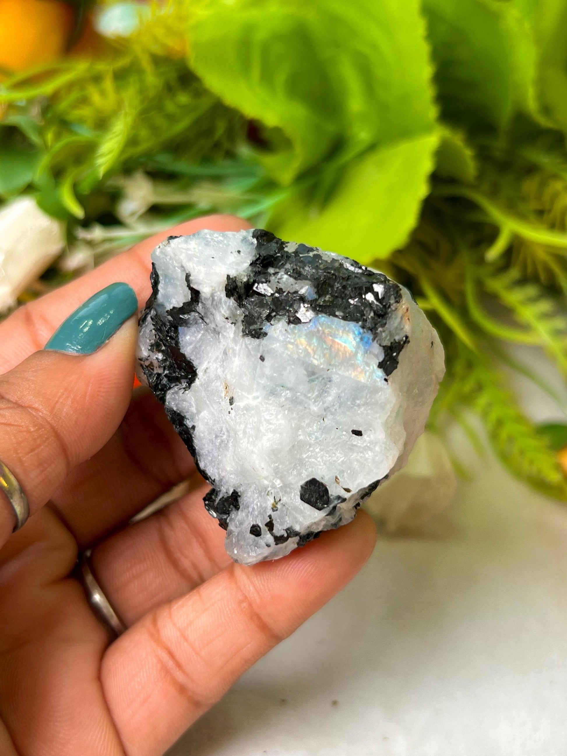 Premium White Rainbow Moonstone Crystal Natural Rough Stone with Beautiful Rainbow 84 Gram
