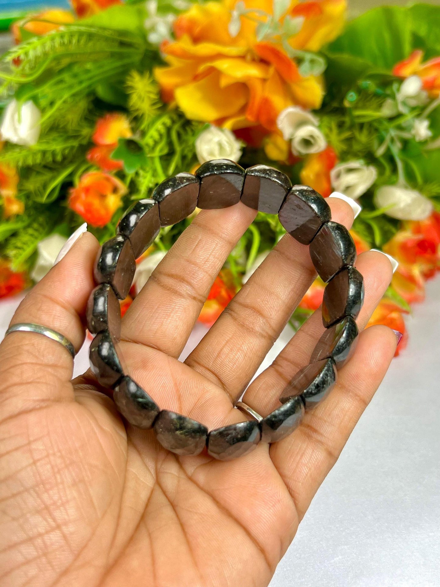 25 MM Greenland Nuummite Stone Bracelet l Stretchable Bracelet