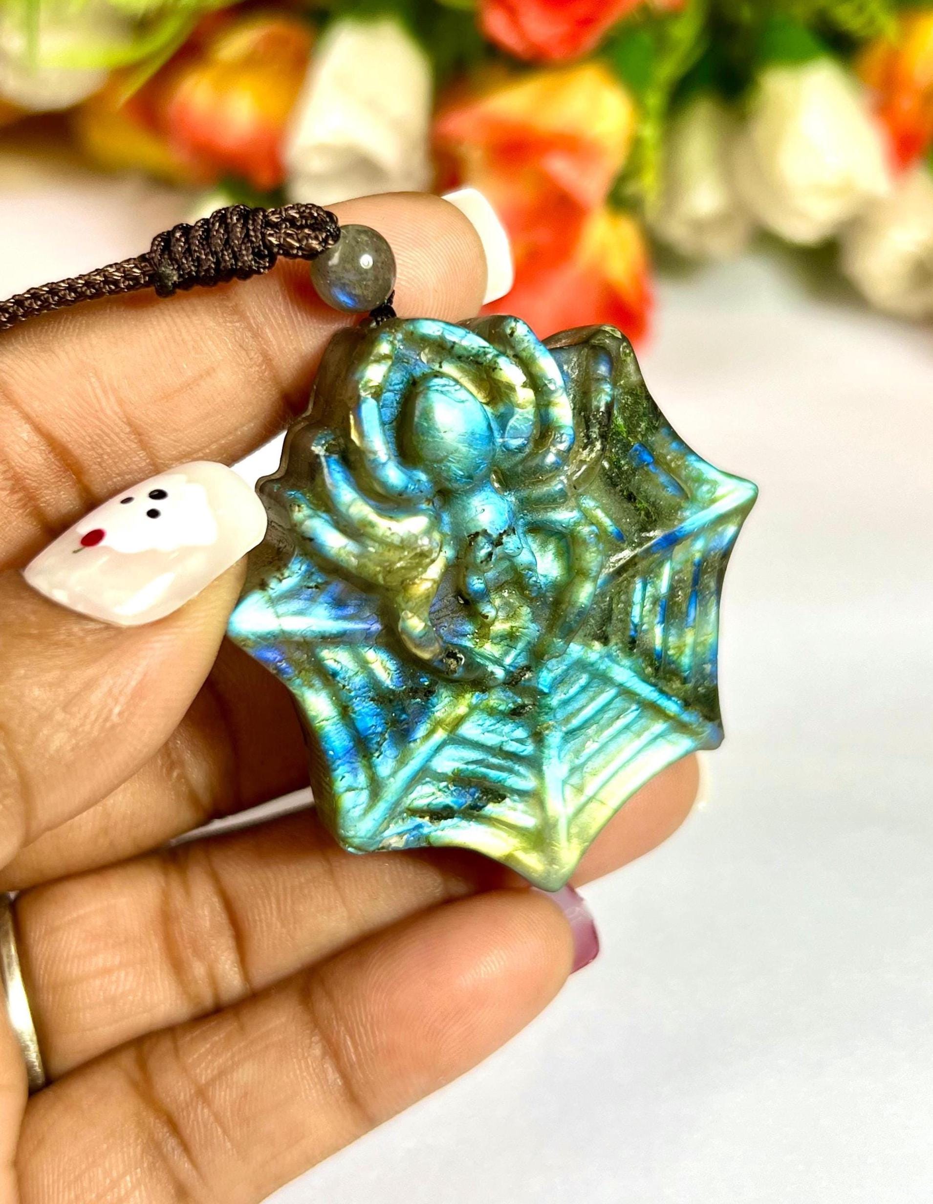 2" Labradorite Stone Spider Carving Pendant Necklace – Mystical Glow for Balance & Protection