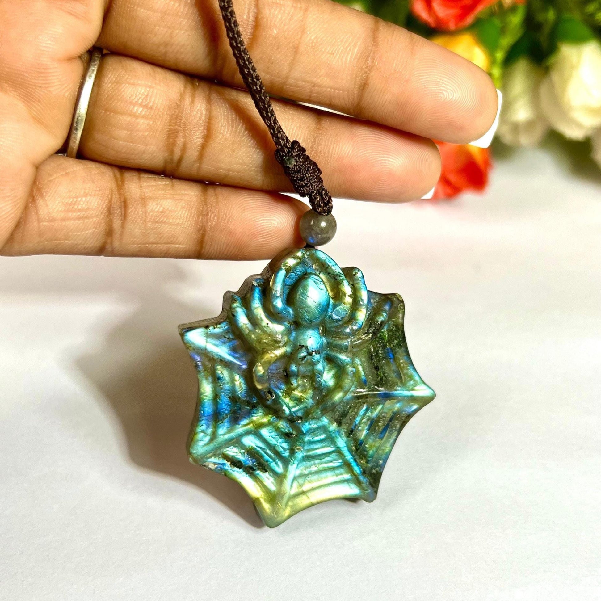 2" Labradorite Stone Spider Carving Pendant Necklace – Mystical Glow for Balance & Protection