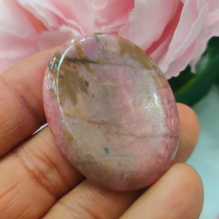 Rhodonite Worry Stone – Crystal Worry Stone – Pocket Stone – Healing Crystal - 4.5x3.5cm