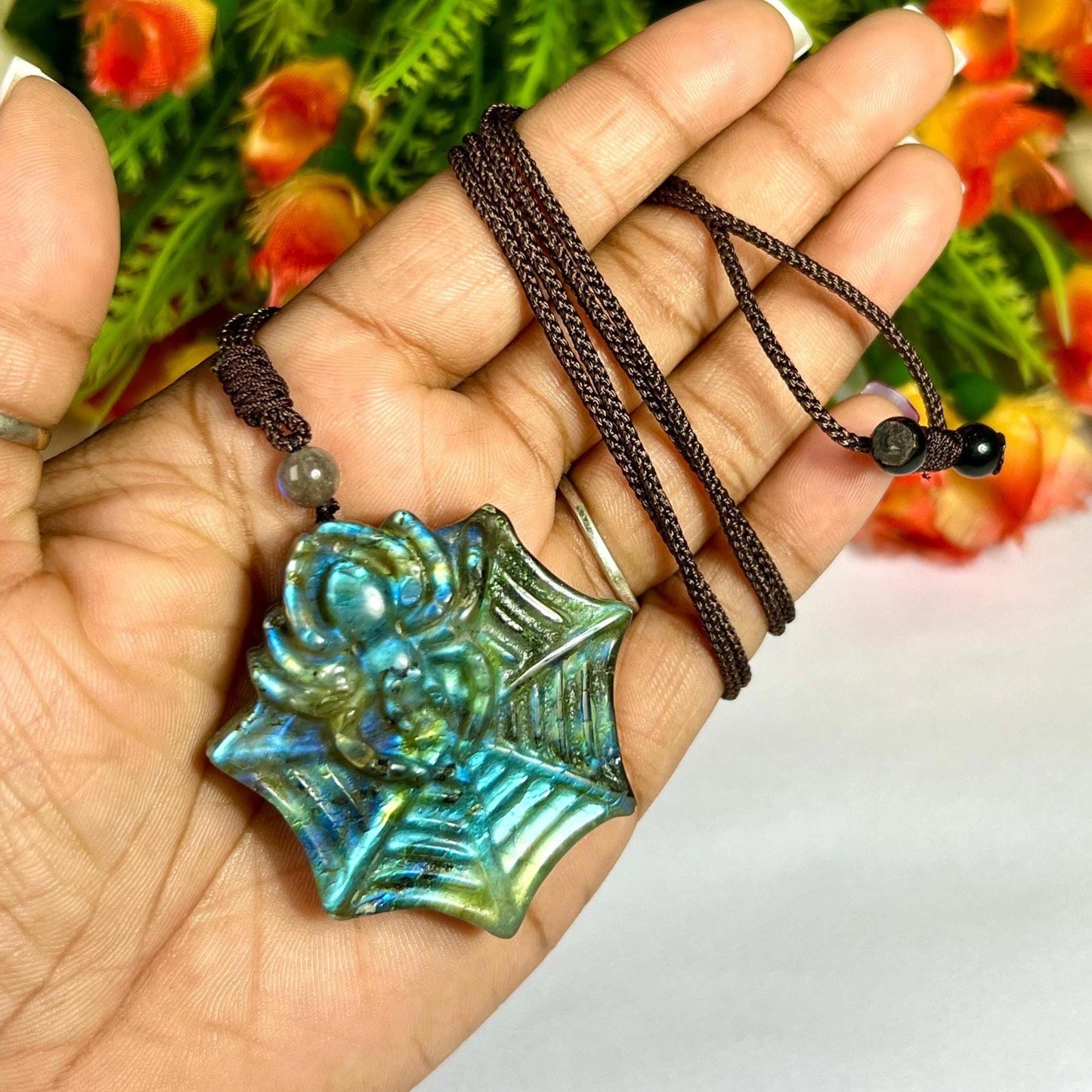 2" Labradorite Stone Spider Carving Pendant Necklace – Mystical Glow for Balance & Protection