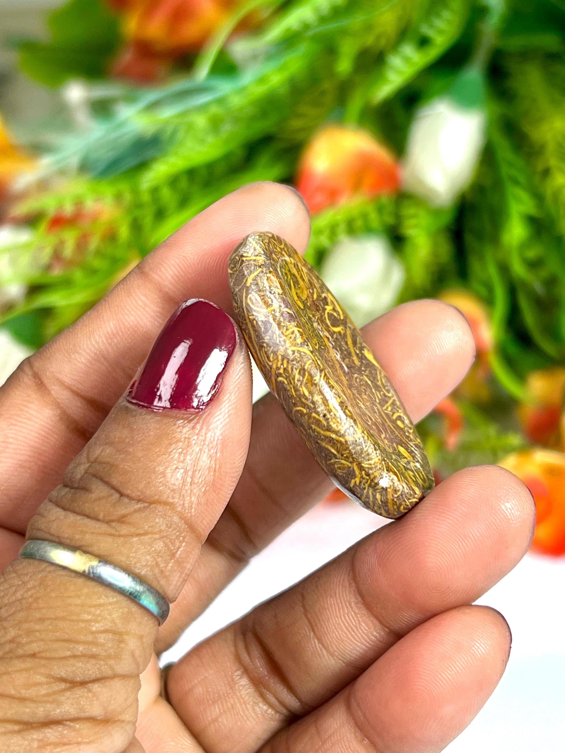 Calligraphy Jasper / Mariyam Jasper Stone Worry Stone – Pocket Stone – Healing Crystal - 4cmx3cm Thumb Stone One (1) Piece
