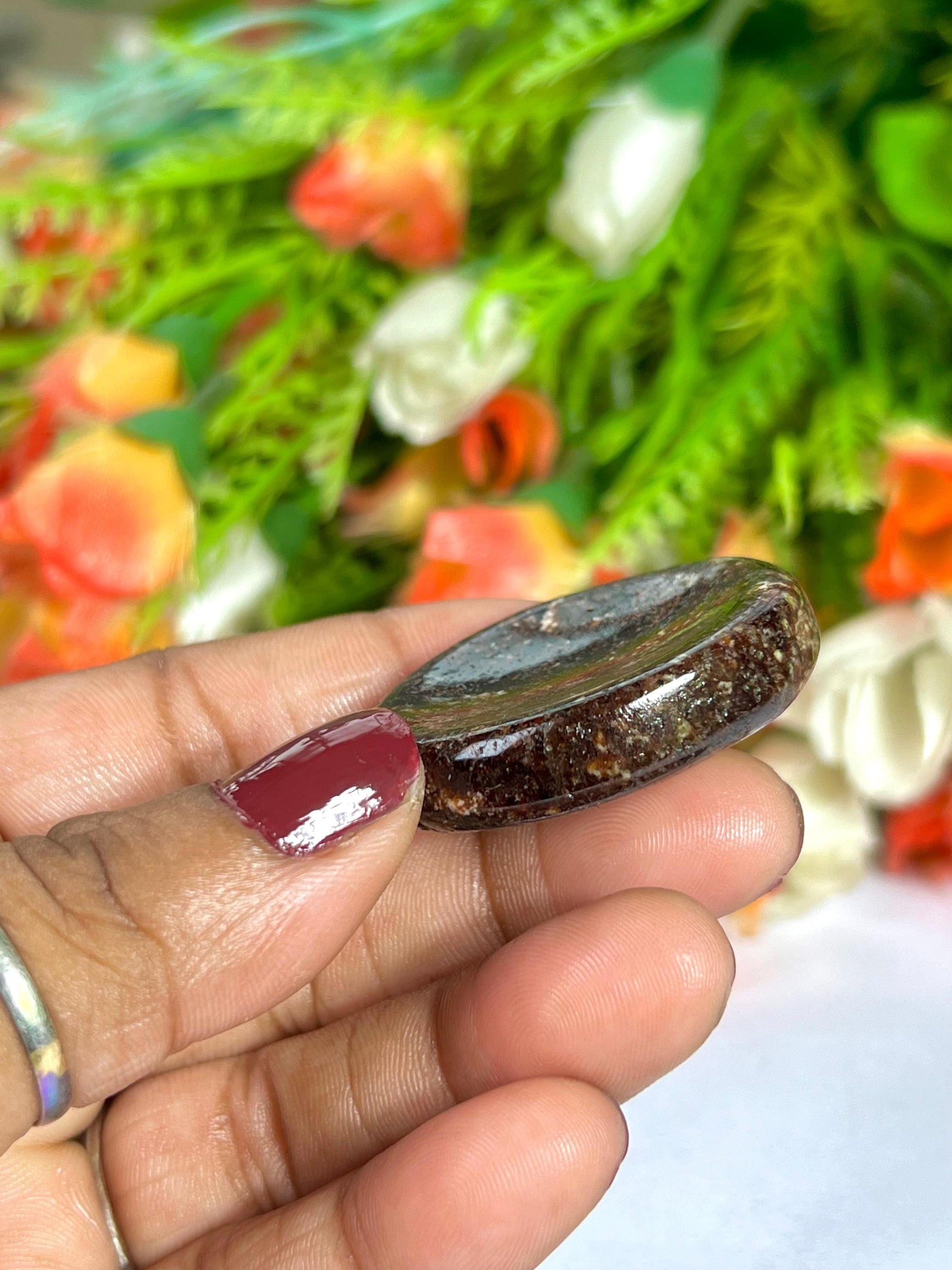 Garnet Stone Worry Stone – Crystal Worry Stone – Pocket Stone – Healing Crystal - 4cmx3cm Thumb Stone One (1) Piece