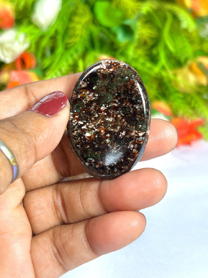Garnet Stone Worry Stone – Crystal Worry Stone – Pocket Stone – Healing Crystal - 4cmx3cm Thumb Stone One (1) Piece