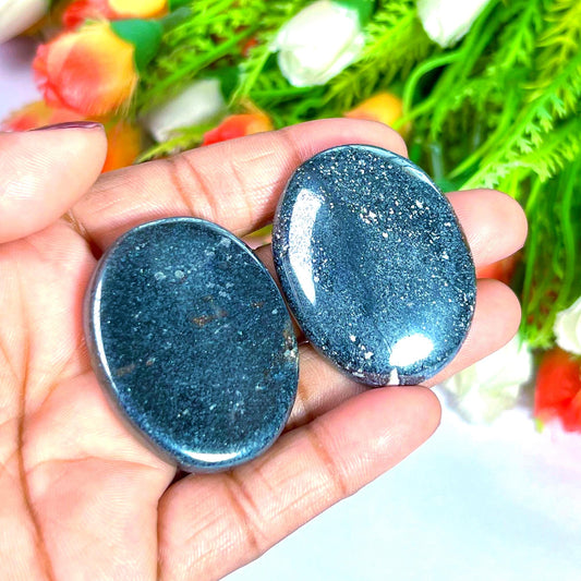 Hematite Stone Worry Stone – Crystal Worry Stone – Pocket Stone – Healing Crystal - 4cmx3cm Thumb Stone One (1) Piece
