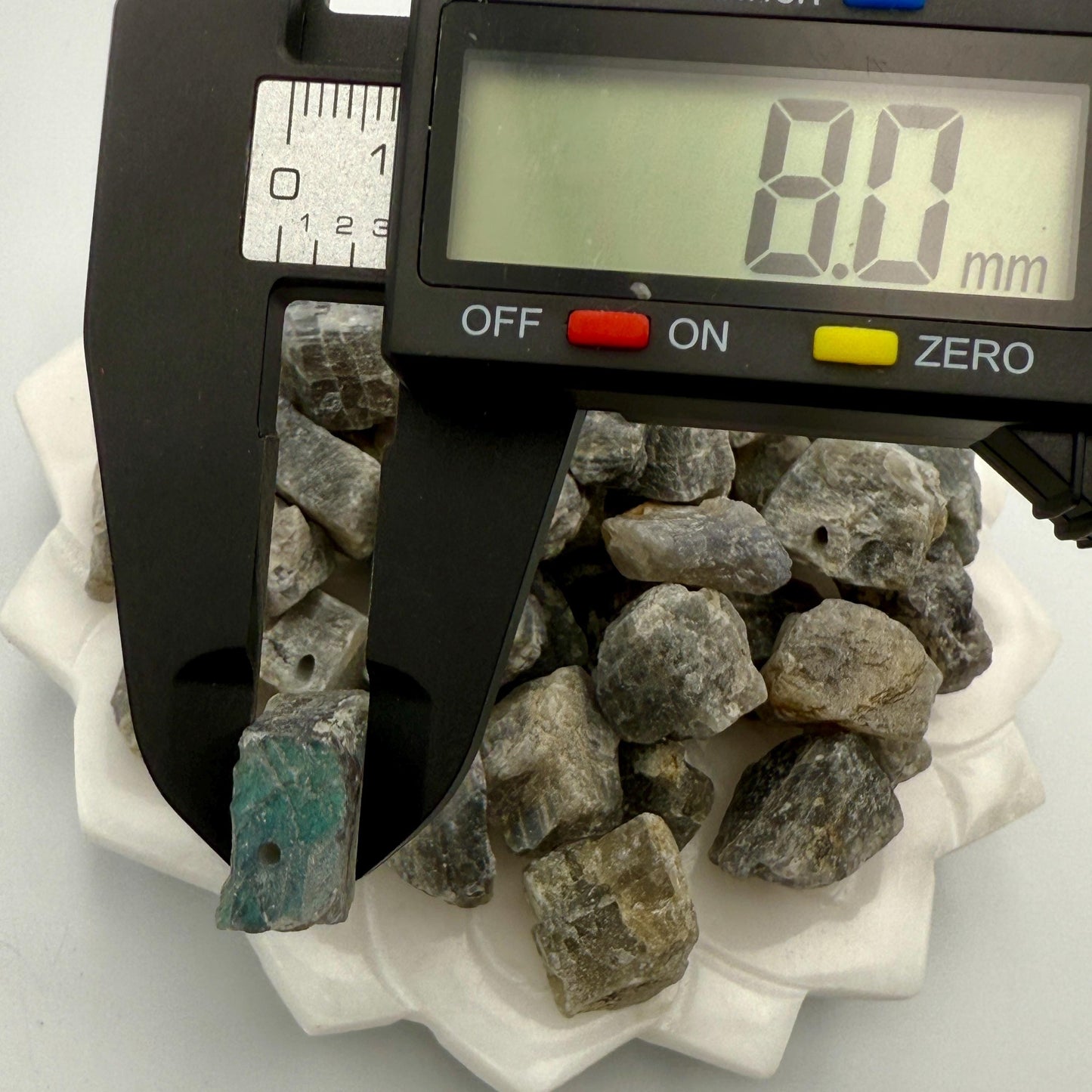Raw Labradorite Beads: Flashy Crystal Nuggets for Jewelry Making