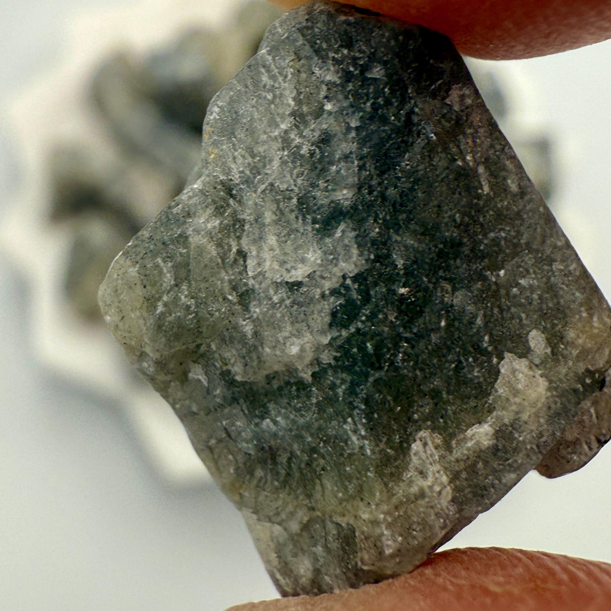 Raw Labradorite Beads: Flashy Crystal Nuggets for Jewelry Making