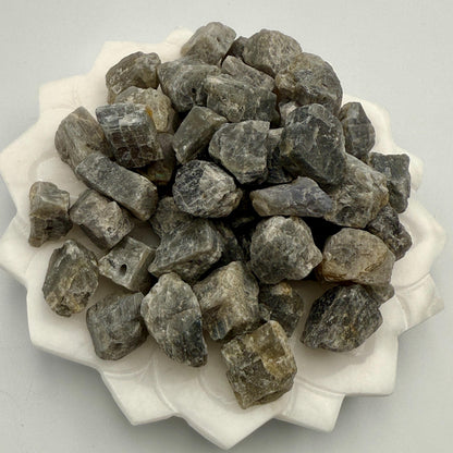 Raw Labradorite Beads: Flashy Crystal Nuggets for Jewelry Making