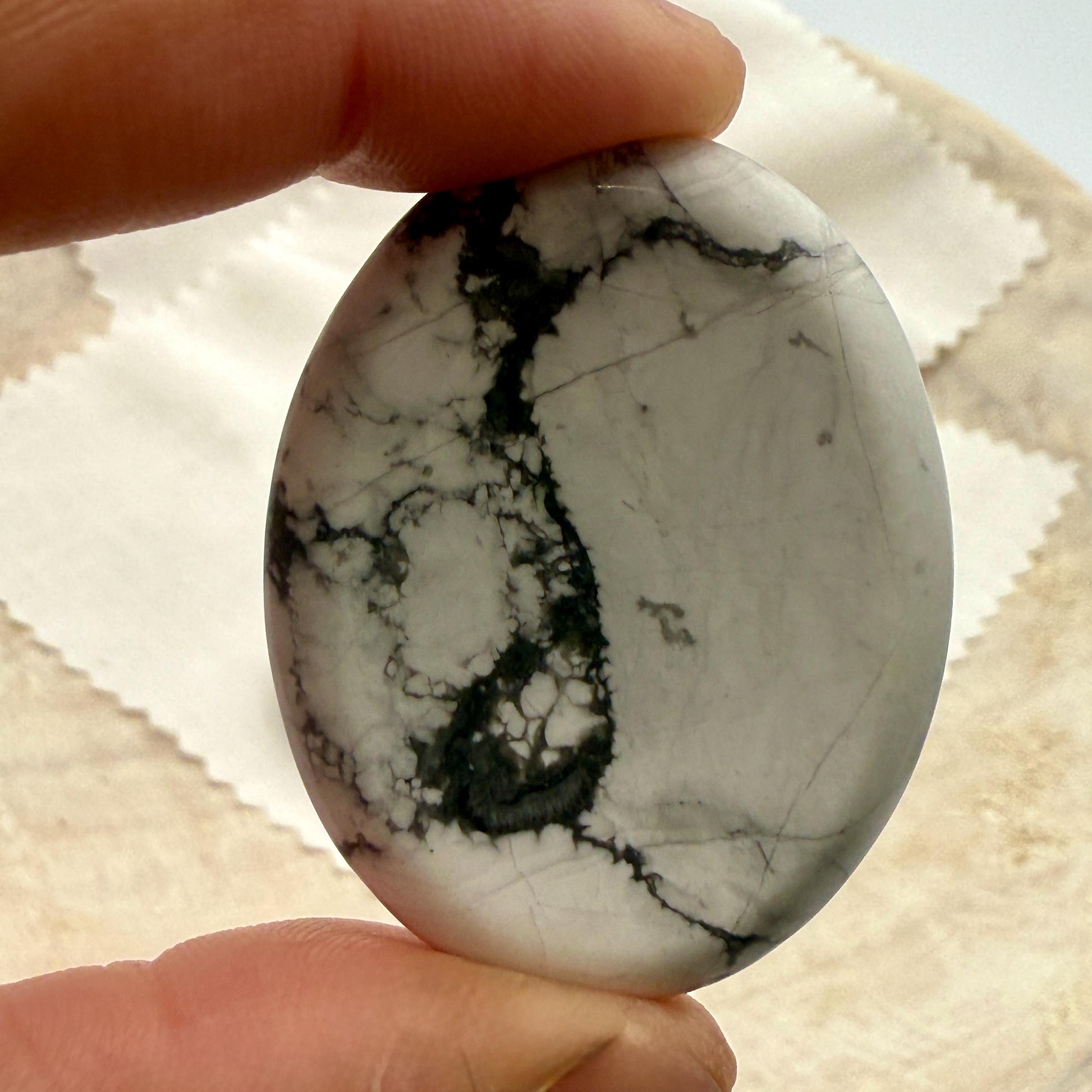 Howlite Worry Stone – Palm Crystal for Calm, Patience & Balance