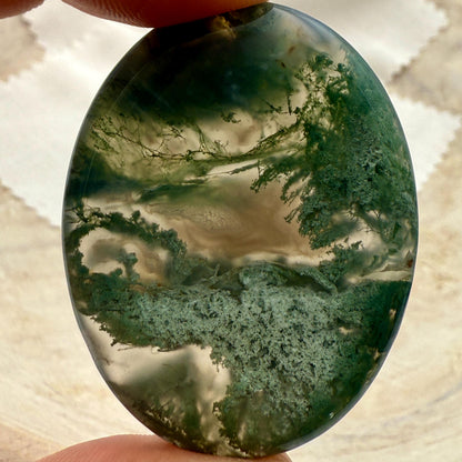 Moss Agate Worry Stone – Oval Palm Crystal, Emotional Balance