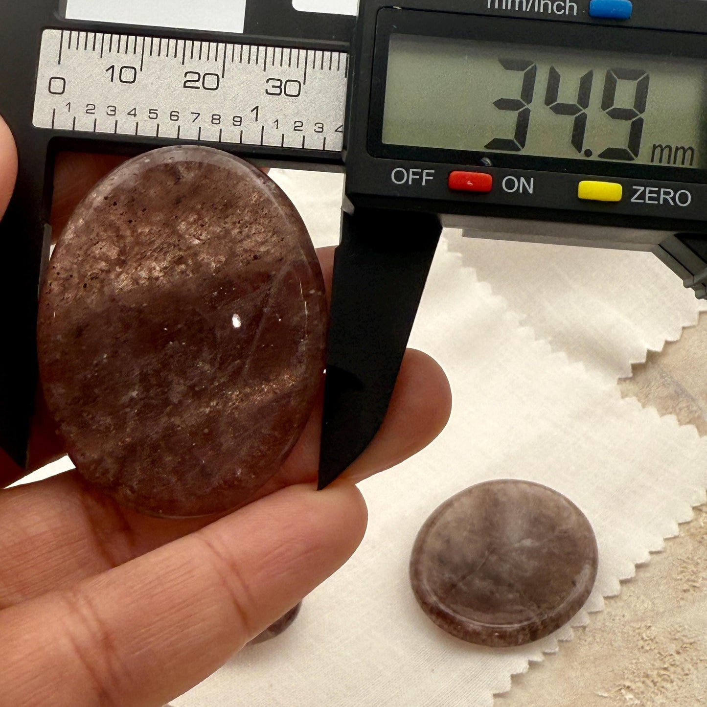 Strawberry Quartz Worry Stone – Oval Palm Crystal, Emotional Healing