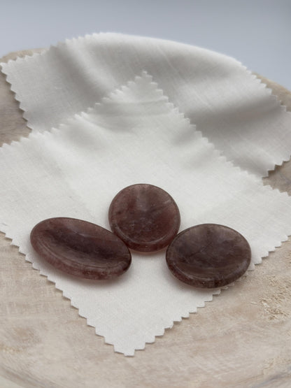 Strawberry Quartz Worry Stone – Oval Palm Crystal, Emotional Healing