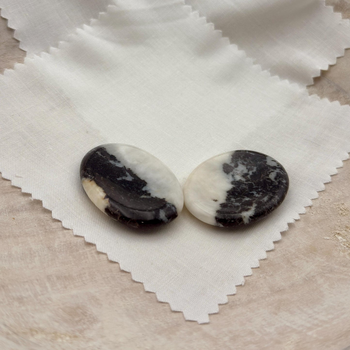 Black Zebra Jasper Worry Stone – Oval Palm Crystal, Grounding