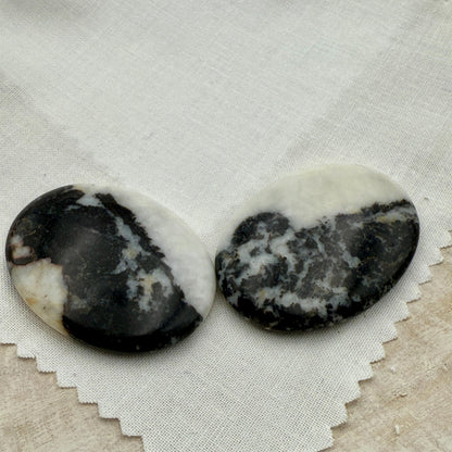 Black Zebra Jasper Worry Stone – Oval Palm Crystal, Grounding