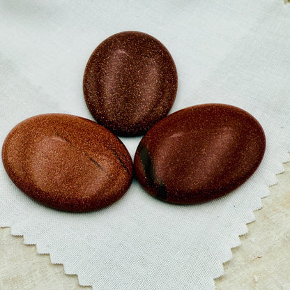 Red Goldstone Worry Stone – Oval Palm Crystal, Confidence Gift