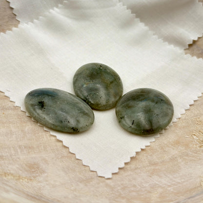 Grey Labradorite Worry Stone – Oval Palm Crystal, Metaphysical Protection