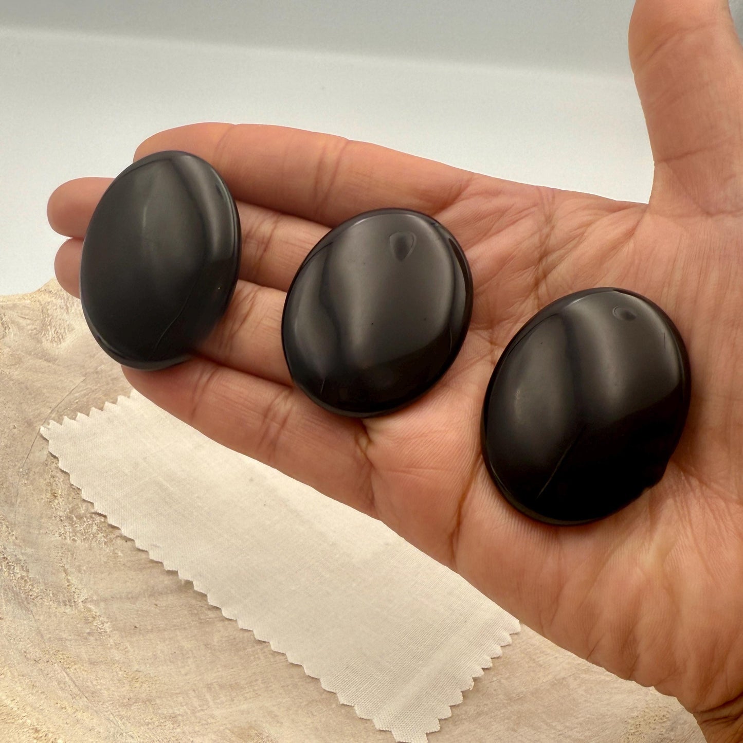 Black Obsidian Worry Stone – Oval Palm Crystal, Grounding