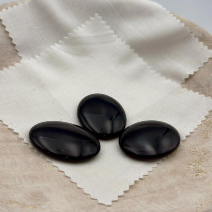 Black Obsidian Worry Stone – Oval Palm Crystal, Grounding
