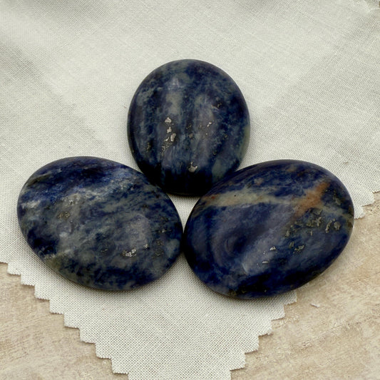 Sodalite Worry Stone – Oval Palm Crystal, Metaphysical Energy