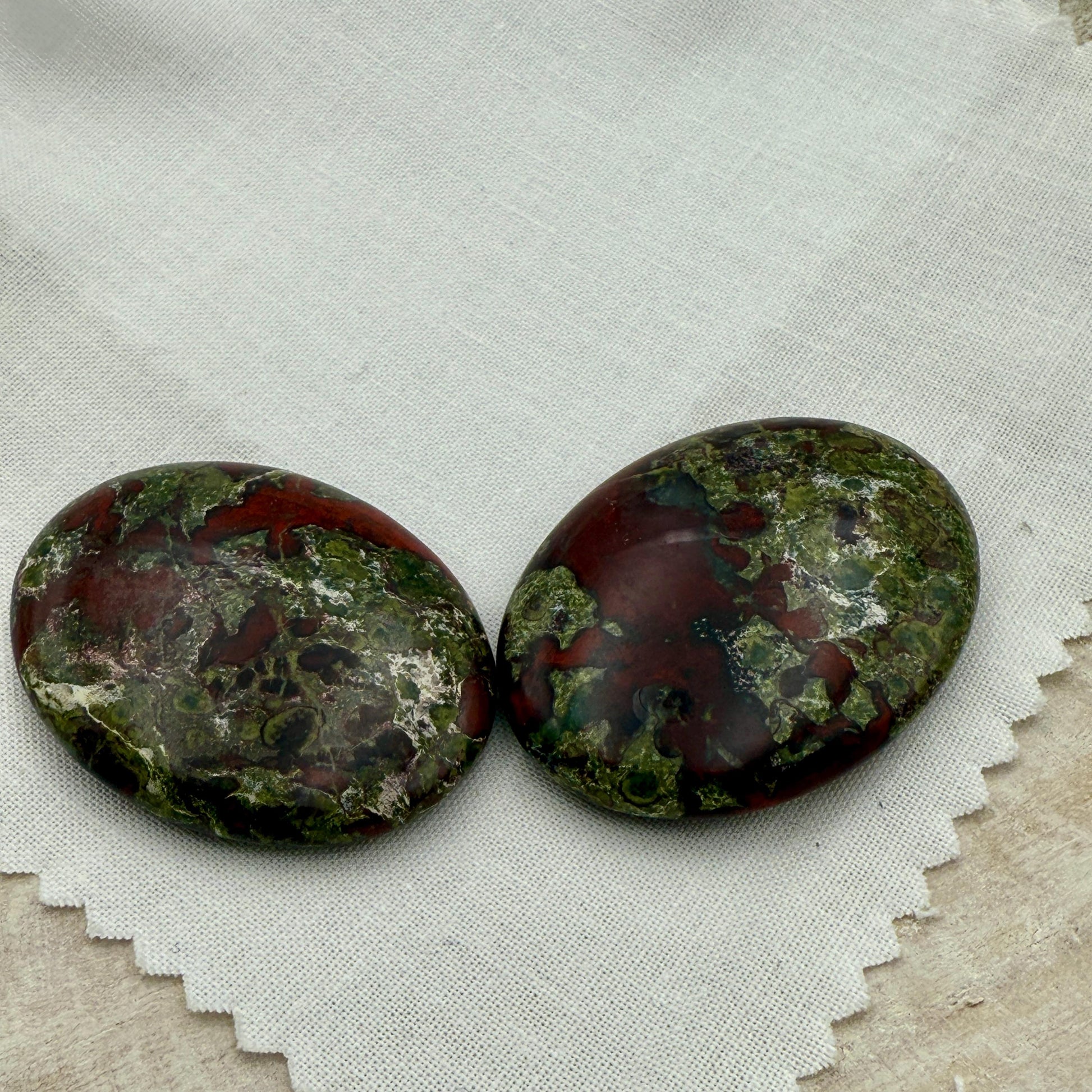 Dragon Blood Stone Worry Stone – Natural Palm Stone, Polished Pocket Crystal