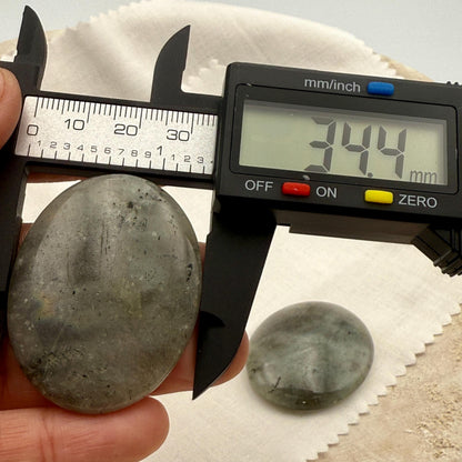 Grey Labradorite Worry Stone – Oval Palm Crystal, Metaphysical Protection