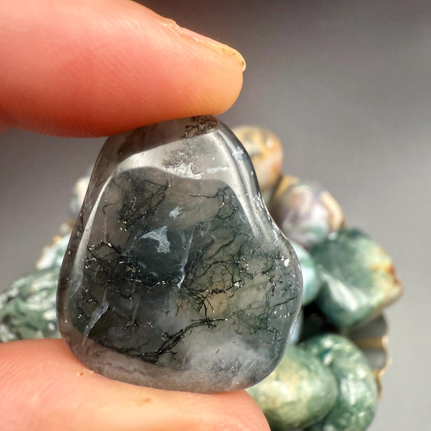 Moss Agate Tumbled Stone – Natural Crystal for Growth, Healing, Abundance & Emotional Balance