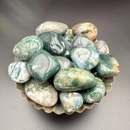Moss Agate Tumbled Stone – Natural Crystal for Growth, Healing, Abundance & Emotional Balance