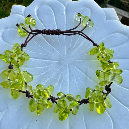 Peridot Bracelet – Crystal Chip Jewelry, August Birthstone Gift, Fairycore Cottagecore Green Healing