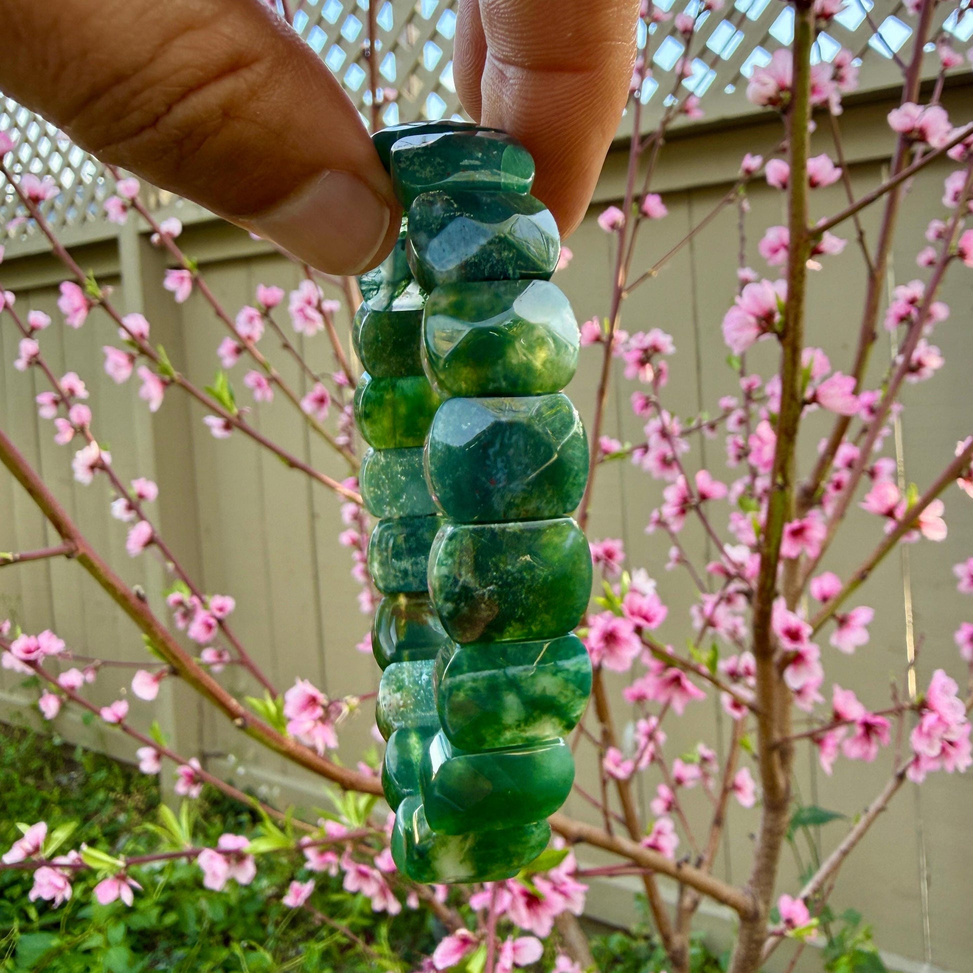 Moss Agate Bracelet 15MM Oval Beads – Natural Crystal for Grounding, Prosperity & Calm