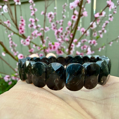 Greenland Nuummite Bracelet 14x9mm Rare Stone, Protection Grounding Crystal, Sorcerer’s Stone
