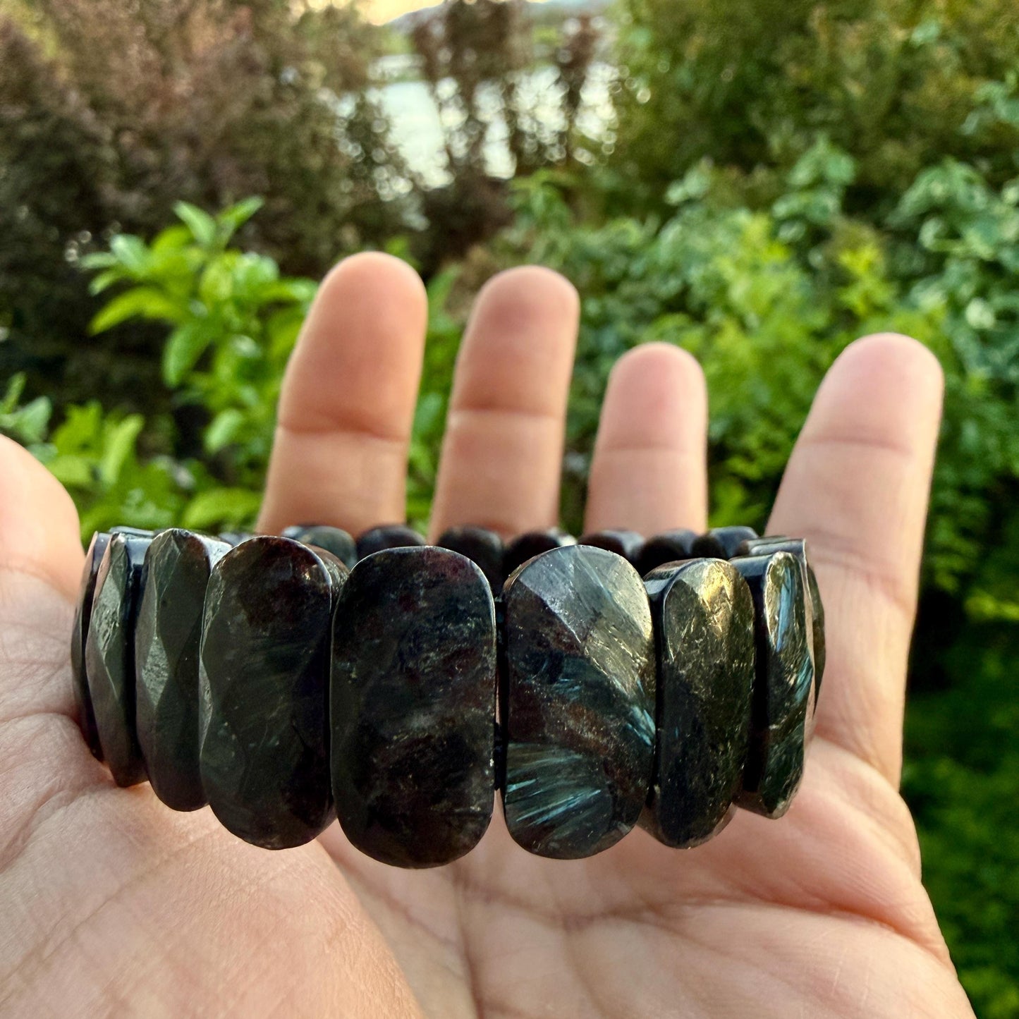 Greenland Nuummite Bracelet 20x10mm Rare Stone, Protection Grounding Crystal, Sorcerer’s Stone