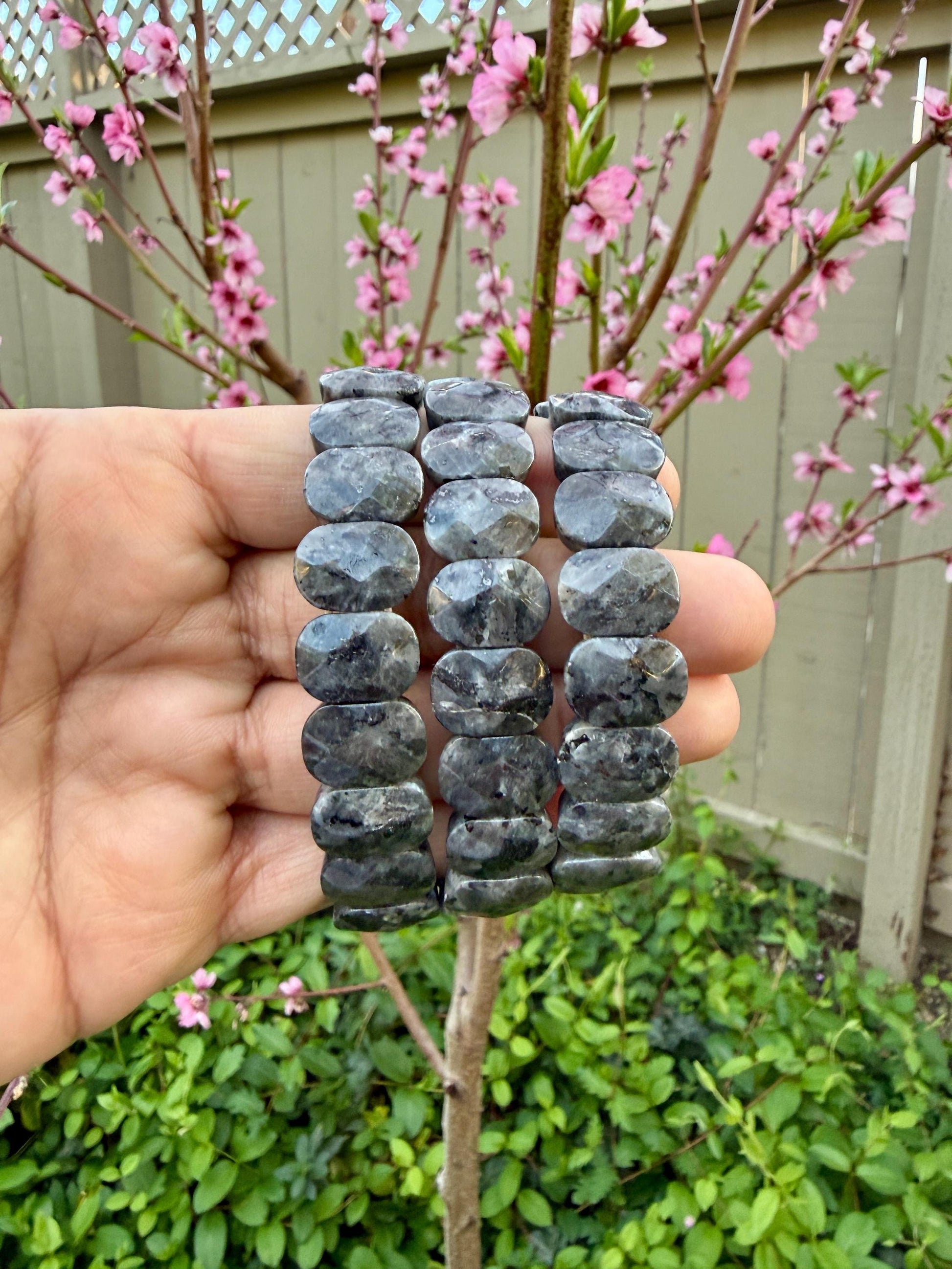 Gray Labradorite Bracelet – 15MM Oval Stone, Intuition & Strength