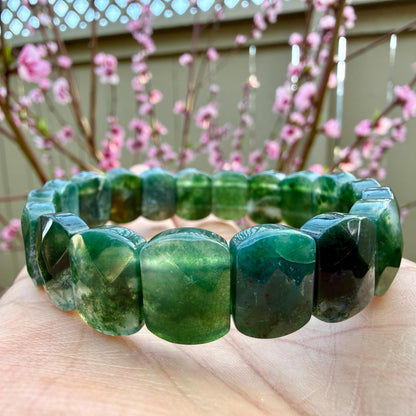Moss Agate Bracelet 15MM Oval Beads – Natural Crystal for Grounding, Prosperity & Calm