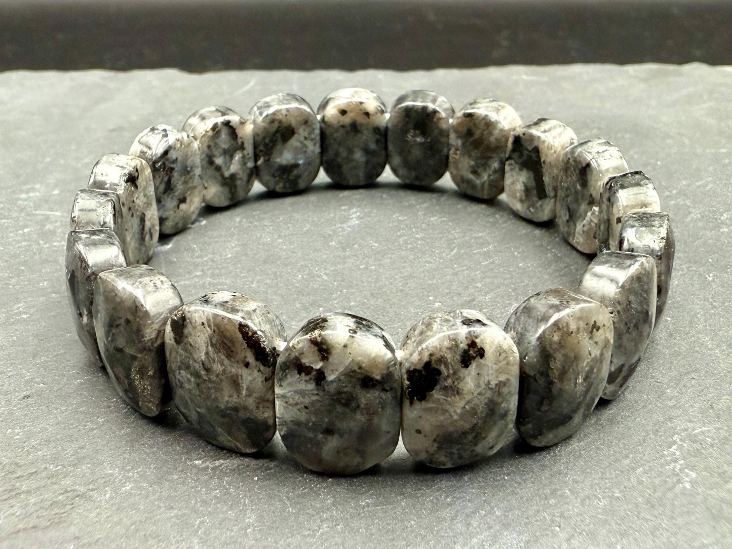 Gray Labradorite Bracelet – 15MM Oval Stone, Intuition & Strength