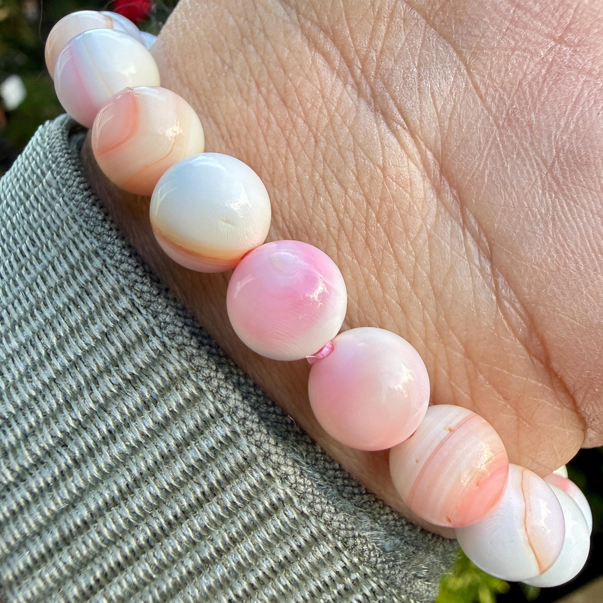 Pink Conch Shell Bracelet — Soft Tide