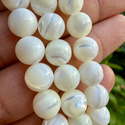 Mother of Pearl Bracelet — Gentle Glow