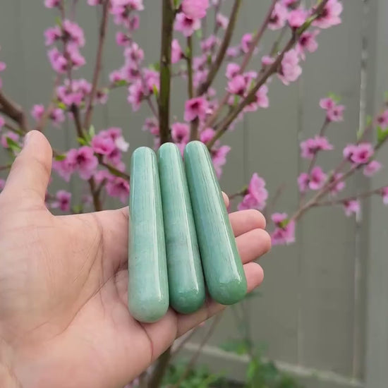 Green Aventurine Wand — Luck & Abundance