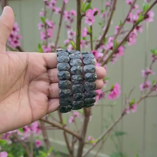Grey Labradorite Bracelet — Intuition & Protection